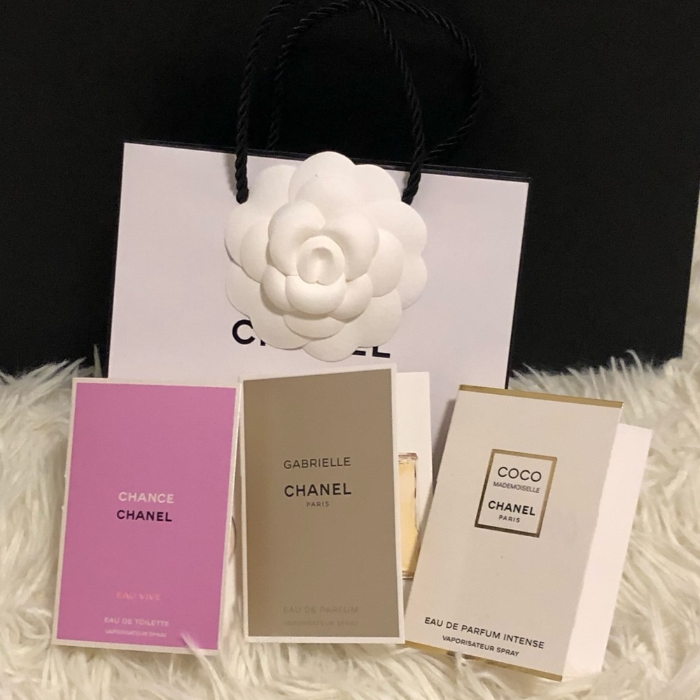 Chanel Perfume Sample (Free Paper Bag) (can sell separate)